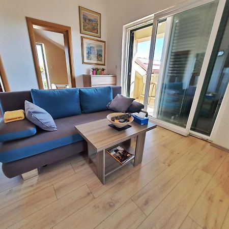 Apartmani Latin Jezera Buitenkant foto