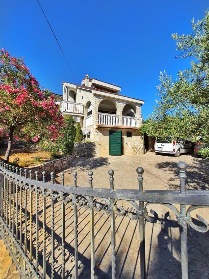 Apartmani Latin Jezera Buitenkant foto
